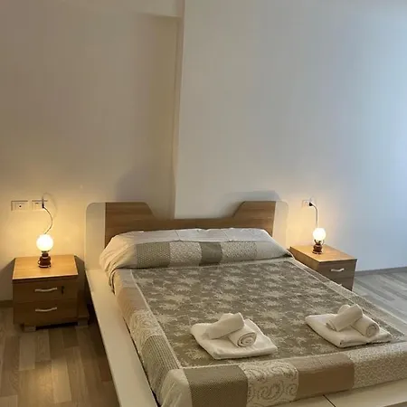 In 아파트 Vlorë